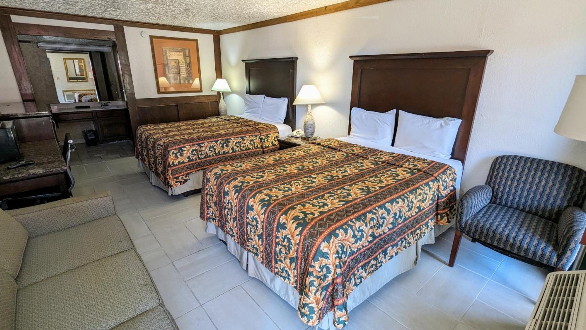 Edelweiss Inn นิวบราวน์เฟลส์ ภายนอก รูปภาพ